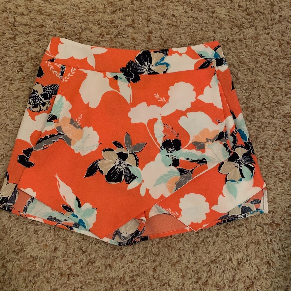 Aqua Brand Multicolored Tropical Skort